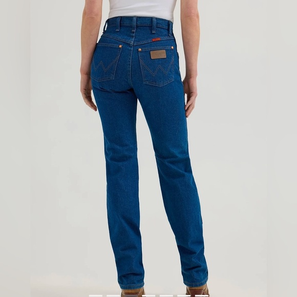 Wrangler Women's Cowboy CUT® SLIM FIT JEAN size 15, 32 inch inseam - NWT - Picture 3 of 4